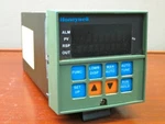 Honeywell DC3001-0-000-2-UL-0111 Udc 3000 Temperature Controller. Fixed Price $95.00.