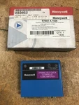 Honeywell R7861 A 1026 New!!. Fixed Price $325.00.