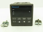 Honeywell DC300E-E-003-12-0000-0 Versa-pro Digital Temperature Controller. Fixed Price $299.99.