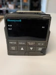 Honeywell UDC2000 Mini-pro DC200C-2-00B-100000-0 Temperature Controller As Is. Fixed Price $110.00.