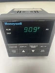 Honeywell Udc 2000 Mini Pro DC200E-0-000-1F0000-0 Controller. Fixed Price $85.00.
