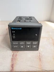 Honeywell UDC3000 Versa-pro Universal Digital Controller DC300T-E-0B3-0000-0. Fixed Price $122.85.