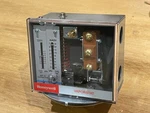 Honeywell L408J1009 Vaporstat Controller 0-16 Fl. Oz. Spdt. Fixed Price $199.00.