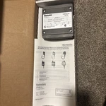 Barksdale L2H-H203 Series Local Mount Temperature Switch New In Box Freesp. Fixed Price $650.00.
