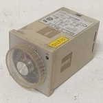 Omron E5C2-R20J-10 Temperature Controller 100V/110V. Fixed Price $50.00.