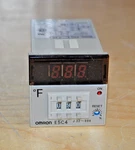 Omron E5C4-R40J Analog Fahrenheit Temperature Controller (B2). Fixed Price $39.95.