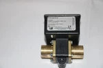 Ue United Electric Controls Differential Pressure Switch 24-013 "brand New". Fixed Price $175.00.