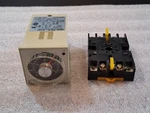 Omron E5C2-R20J Temperature Controller. Fixed Price $59.99.
