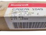 Honeywell Mini Peeper Flame Detector Sensor C7027A 1049 Original Box. Fixed Price $157.49.