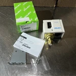 Saginomiya SNS-C104 Pressure Controls Nos Surplus. Fixed Price $290.00.