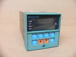 Honeywell DC3002-0-320-1-C300-0111 UDC3000 Temperature Controller. Fixed Price $999.99.