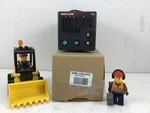 SD6E-LCAE-AARG Watlow Digital Temperature Controller **new Old Stock!!**. Fixed Price $175.00.