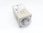 Omron E5C2-R20J-W AC100-240 32-392 Temperature Controller New In Box. Fixed Price $315.00.
