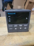 Honeywell UDC3000 Versa-pro Temperature Controller. Fixed Price $78.75.