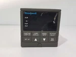 Honeywell UDC3000 Versa-pro Universal Digital Controller DC300K-E-000-20-0000-0. Fixed Price $189.05.