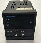 HONEYWELL,DC330L-E0-000-10-000000-00-0,TEMPERATURE Controller. Fixed Price $256.00.