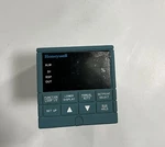 Honeywell UDC3300 Temperature Controller DC330B-KE-003-20-00B000-00-0 90-250 Va. Fixed Price $650.00.