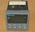 Honeywell UDC2000 Mini-pro Digital Temperature Controller DC200H-2-000-100000. Fixed Price $49.33.